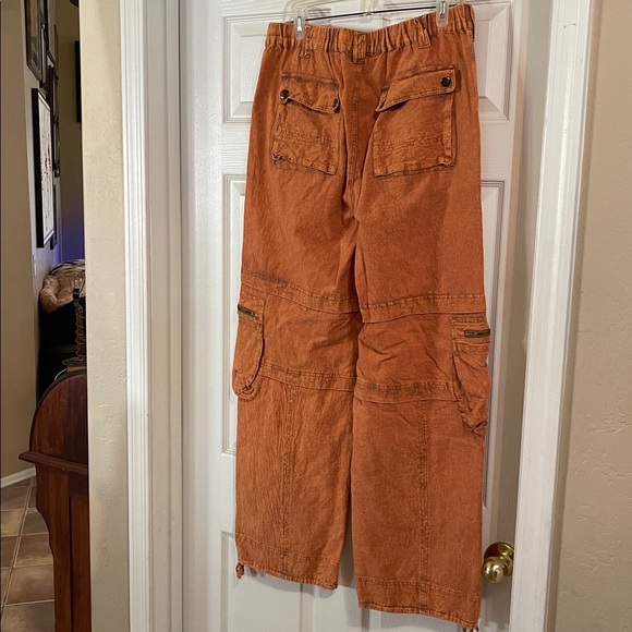 Oli & Hali  Mineral Washed Cargo Pants in Camel, XL - Picture 8 of 10